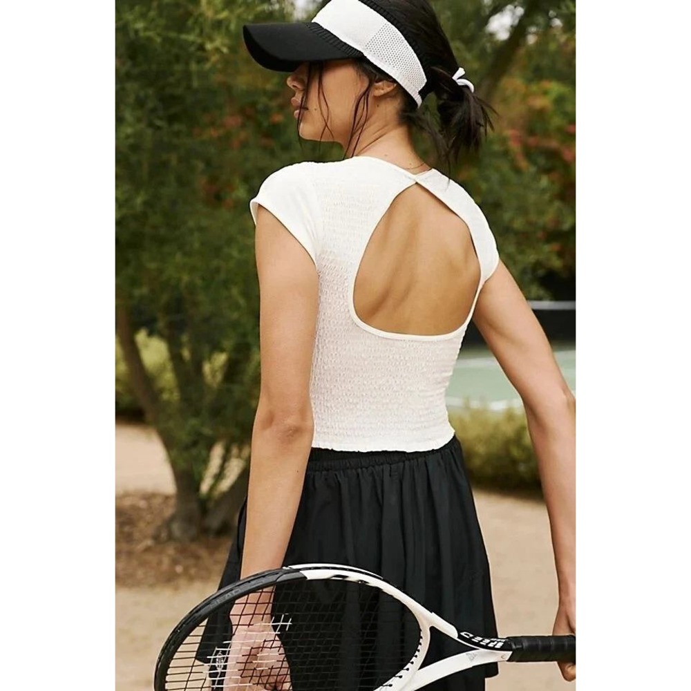 Free People‎ Movement White Smocked Open Back Crop Top Cap Sleeve S Coquette - Picture 2 of 14